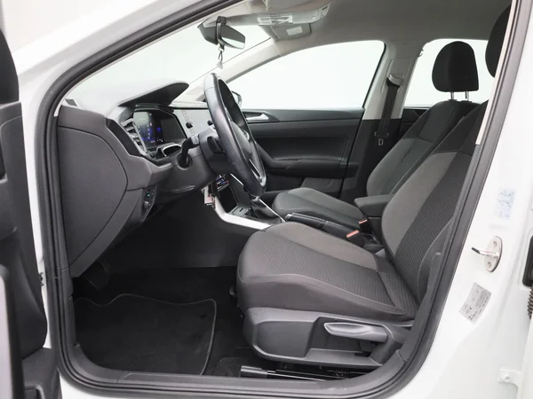 Volkswagen Polo (2023) — foto 5 van 38