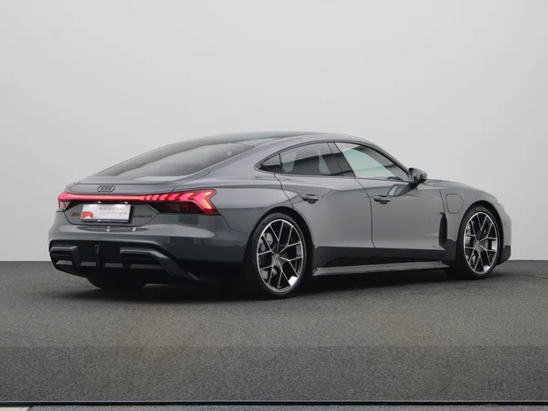 AUDI RS e-tron GT (2025) — foto 12 van 29