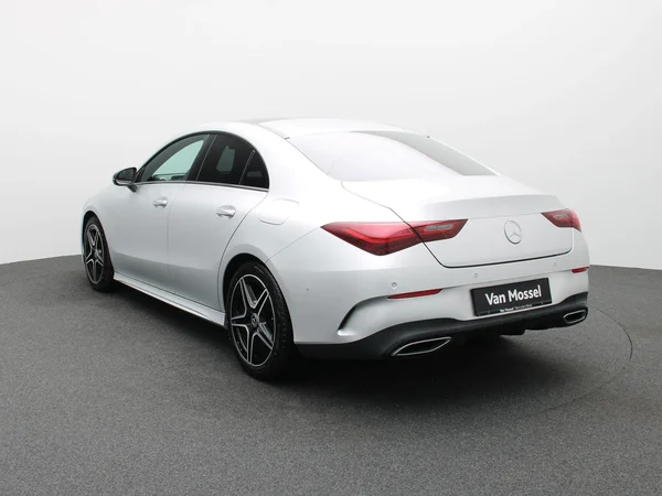 Mercedes-Benz CLA (2023) — foto 12 van 30