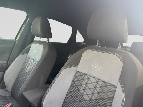 VOLKSWAGEN Taigo (2023) — foto 19 van 20
