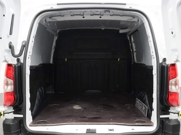 Fiat Doblò (2023) — foto 3 van 39