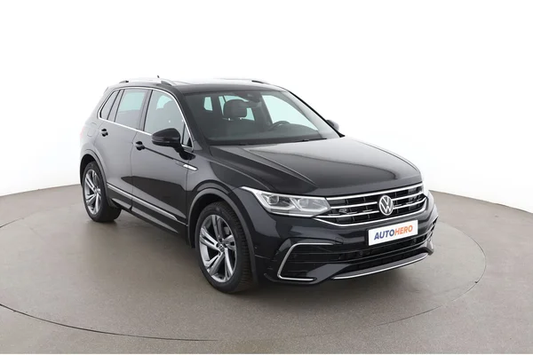 Volkswagen Tiguan (2021) — foto 14 van 16