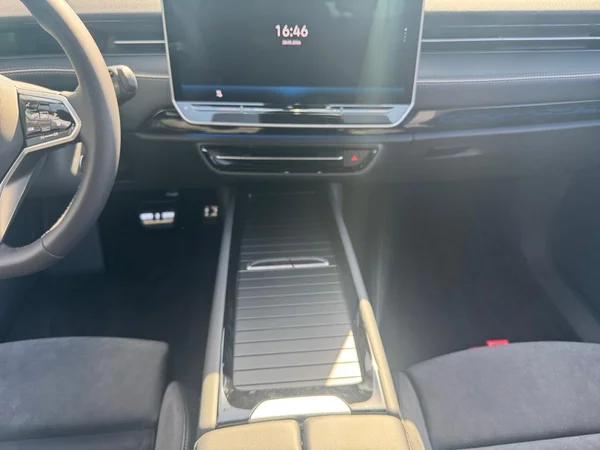 VOLKSWAGEN ID.7 Tourer (2026) — foto 8 van 21