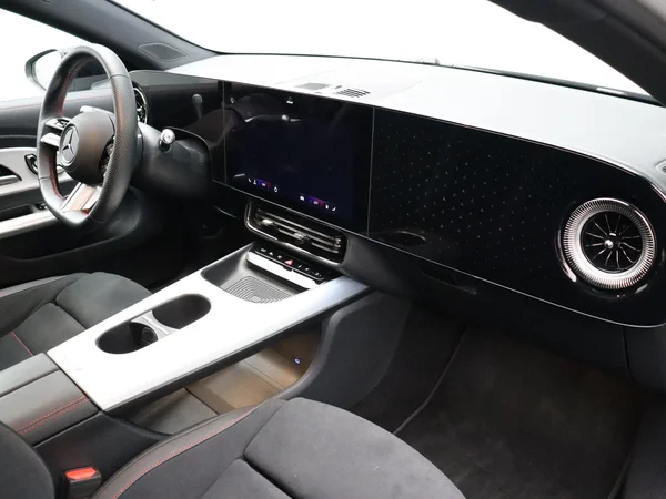 Mercedes-Benz CLA (2025) — foto 21 van 31