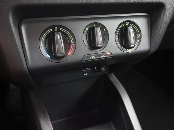 SKODA Fabia (2021) — foto 17 van 24
