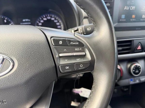 HYUNDAI Kona (2018) — foto 18 van 31