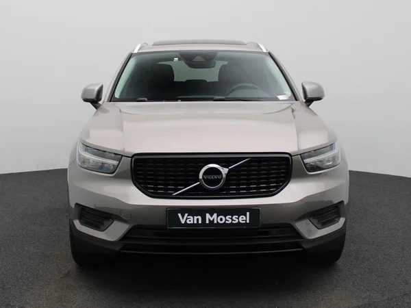 Volvo XC40 (2021) — foto 23 van 42