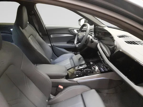 AUDI A5 Avant e-hybrid (PHEV) (2026) — foto 18 van 24