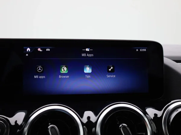 Mercedes-Benz GLA (2025) — foto 19 van 50
