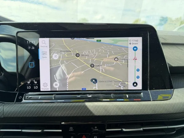 VOLKSWAGEN Golf VIII Dsl (2023) — foto 10 van 23