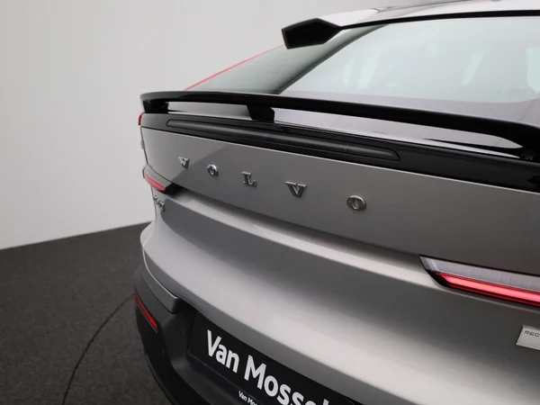 Volvo C40 (2022) — foto 38 van 44
