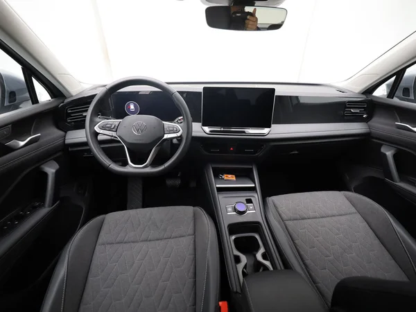 VOLKSWAGEN Tiguan (2024) — foto 8 van 20