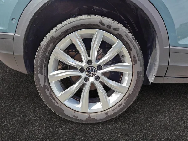 VOLKSWAGEN T-Roc (2025) — foto 13 van 17