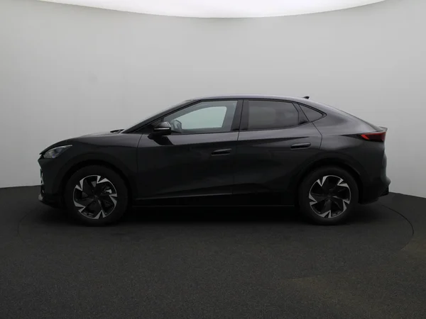CUPRA Tavascan (2025) — foto 10 van 19