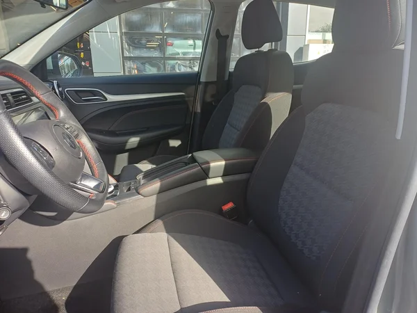 MG ZS (2023) — foto 10 van 23