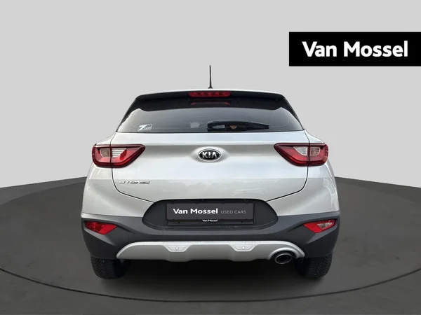 Kia Stonic (2018) — foto 10 van 16