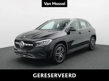 Mercedes-Benz GLA (2023)