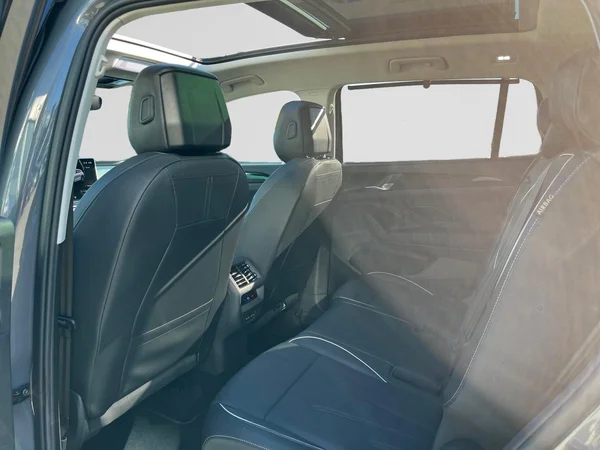 VOLKSWAGEN Tayron (2026) — foto 18 van 18