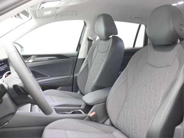 VOLKSWAGEN Tiguan (2026) — foto 3 van 15