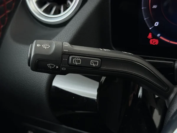 MERCEDES B 250 (2022) — foto 15 van 32