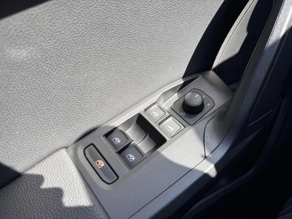 SEAT Arona (2023) — foto 9 van 29