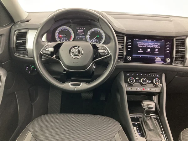 SKODA Kodiaq (2022) — foto 6 van 36