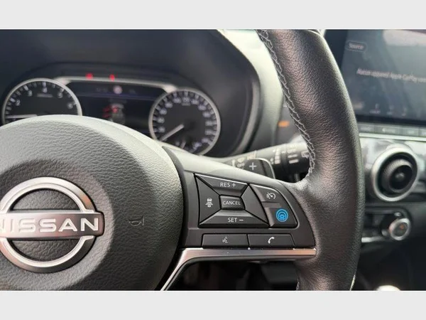 Nissan JUKE (2024) — foto 9 van 23