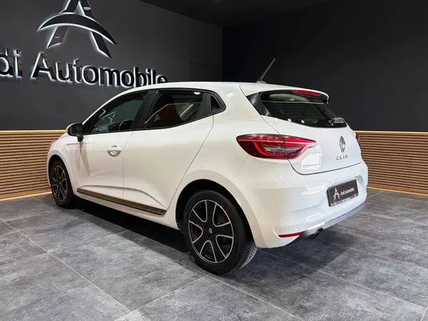 Renault Clio (2019) — foto 19 van 22