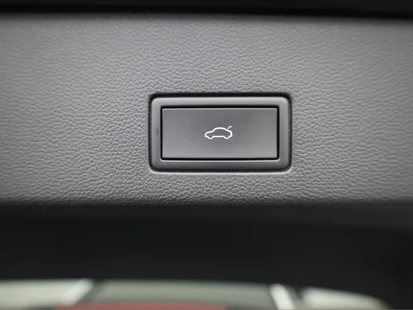 VOLKSWAGEN Golf VIII SW (2024) — foto 3 van 23