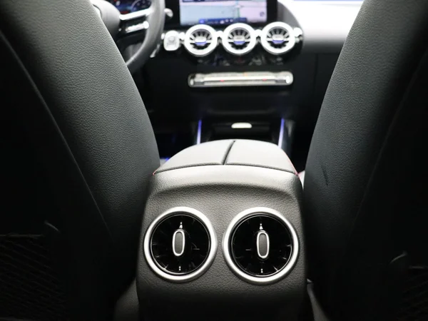 Mercedes-Benz B-Klasse (2025) — foto 18 van 35