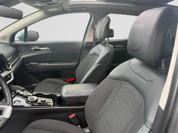 KIA Sportage Dsl (2022) — foto 8 van 22