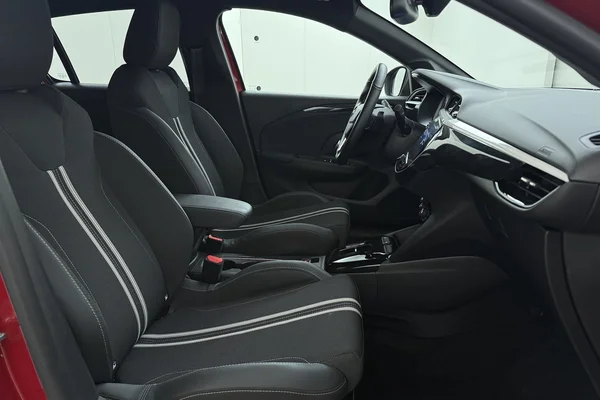 Opel Corsa (2023) — foto 17 van 19
