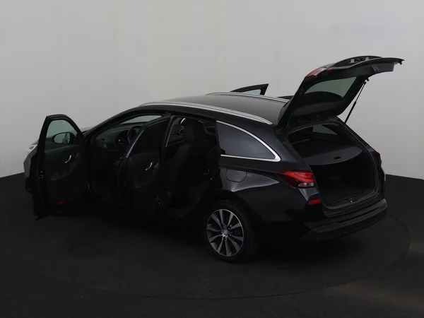 HYUNDAI i30 (2019) — foto 29 van 30