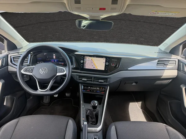 VOLKSWAGEN Polo (2023) — foto 18 van 21