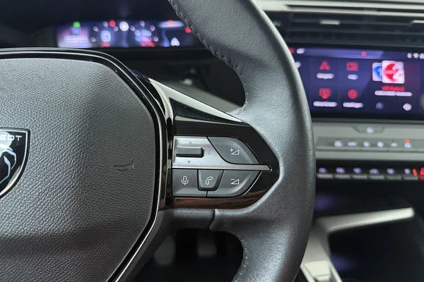 Peugeot 308 SW (2022) — foto 7 van 19