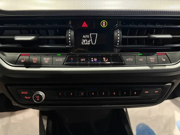 Bmw 118 (2021) — foto 6 van 25