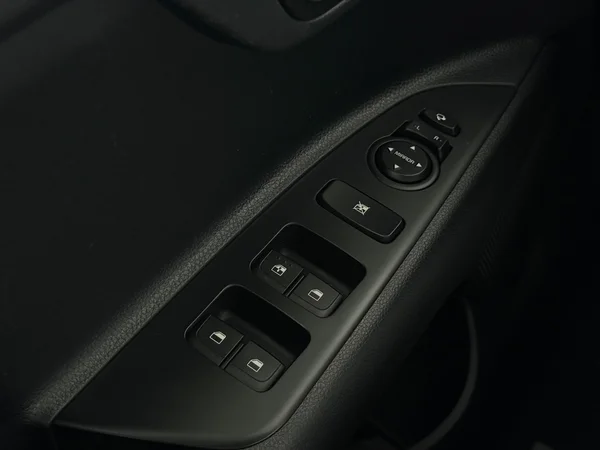 KIA Rio (2022) — foto 18 van 26