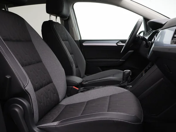 VOLKSWAGEN Touran (2025) — foto 11 van 29
