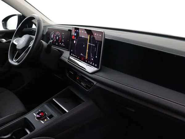 VOLKSWAGEN Tiguan (2025) — foto 12 van 18