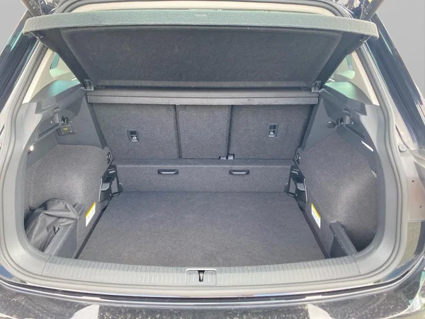 VOLKSWAGEN Tiguan (2023) — foto 8 van 8