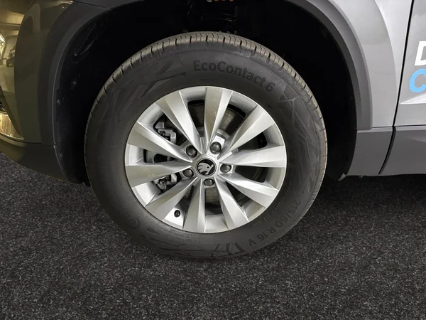 SKODA Karoq (2026) — foto 12 van 15
