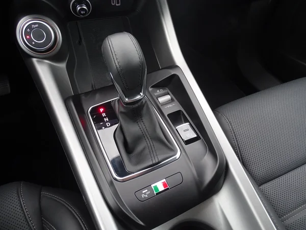Alfa Romeo Tonale (2024) — foto 17 van 27