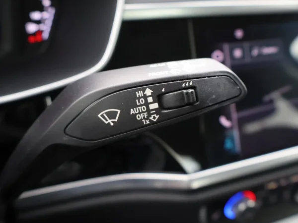 Audi Q3 (2022) — foto 18 van 27