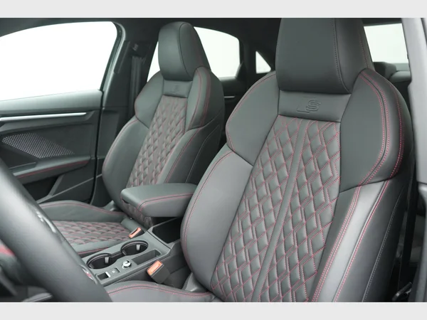 AUDI A3 Sedan (2025) — foto 10 van 33