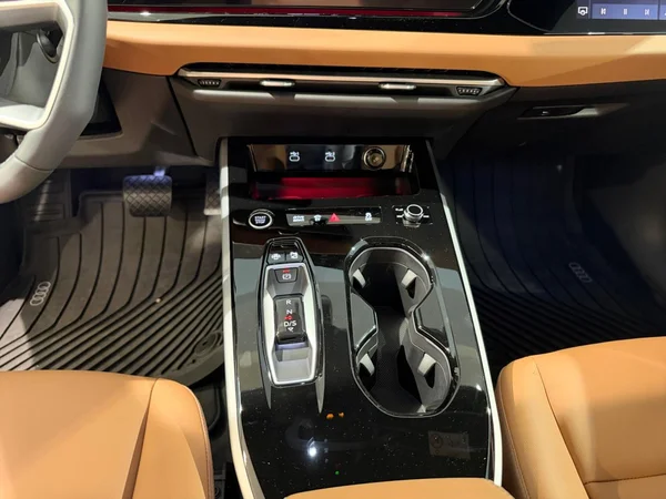 AUDI A5 Avant e-hybrid (PHEV) (2026) — foto 3 van 21