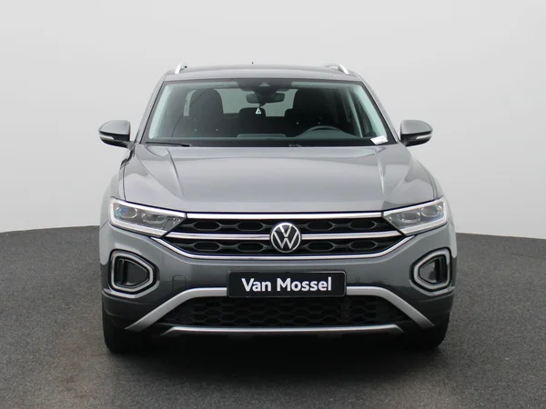 Volkswagen T-Roc (2024) — foto 23 van 39