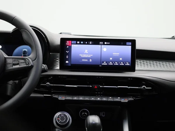 Alfa Romeo Tonale (2023) — foto 36 van 37