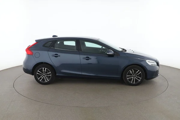 Volvo V40 (2019) — foto 13 van 16
