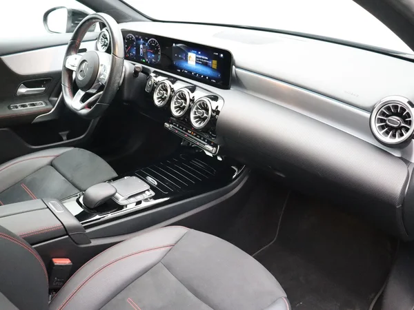 Mercedes-Benz A-Klasse (2022) — foto 16 van 26