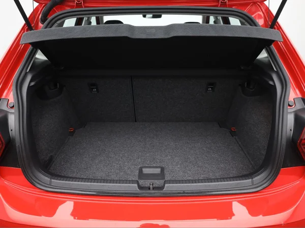 VOLKSWAGEN Polo (2018) — foto 2 van 20